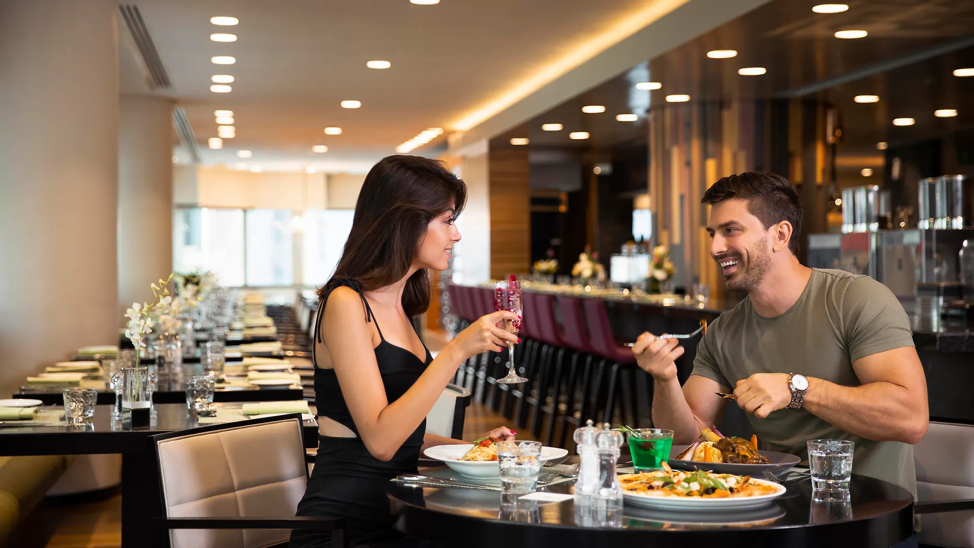 Towers Rotana - Dubai Hotel